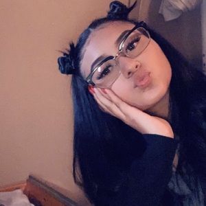 Meet your Posher, Kimberly